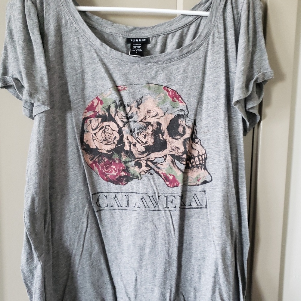 Torrid adorable skeleton tee tshirt size 1x